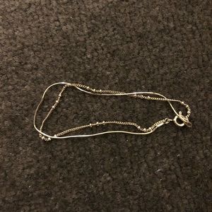 Simple and elegant bracelet